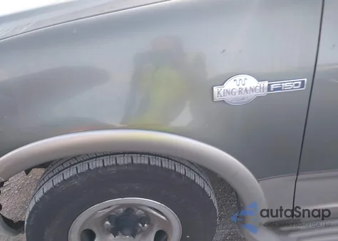 2002 Ford F-150 Lariat/Xlt z USA, uszkodzony, nr VIN 1FTRW07LX2KA56458